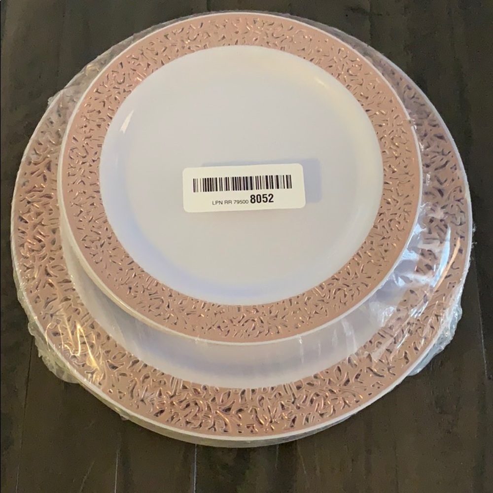 Brand new plastic dishes